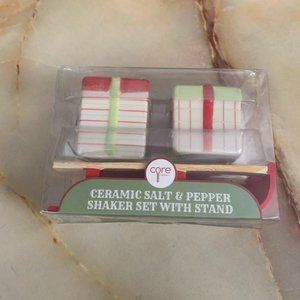 Core Kitchen Ceramic Present salt and pepper shakers on a sled